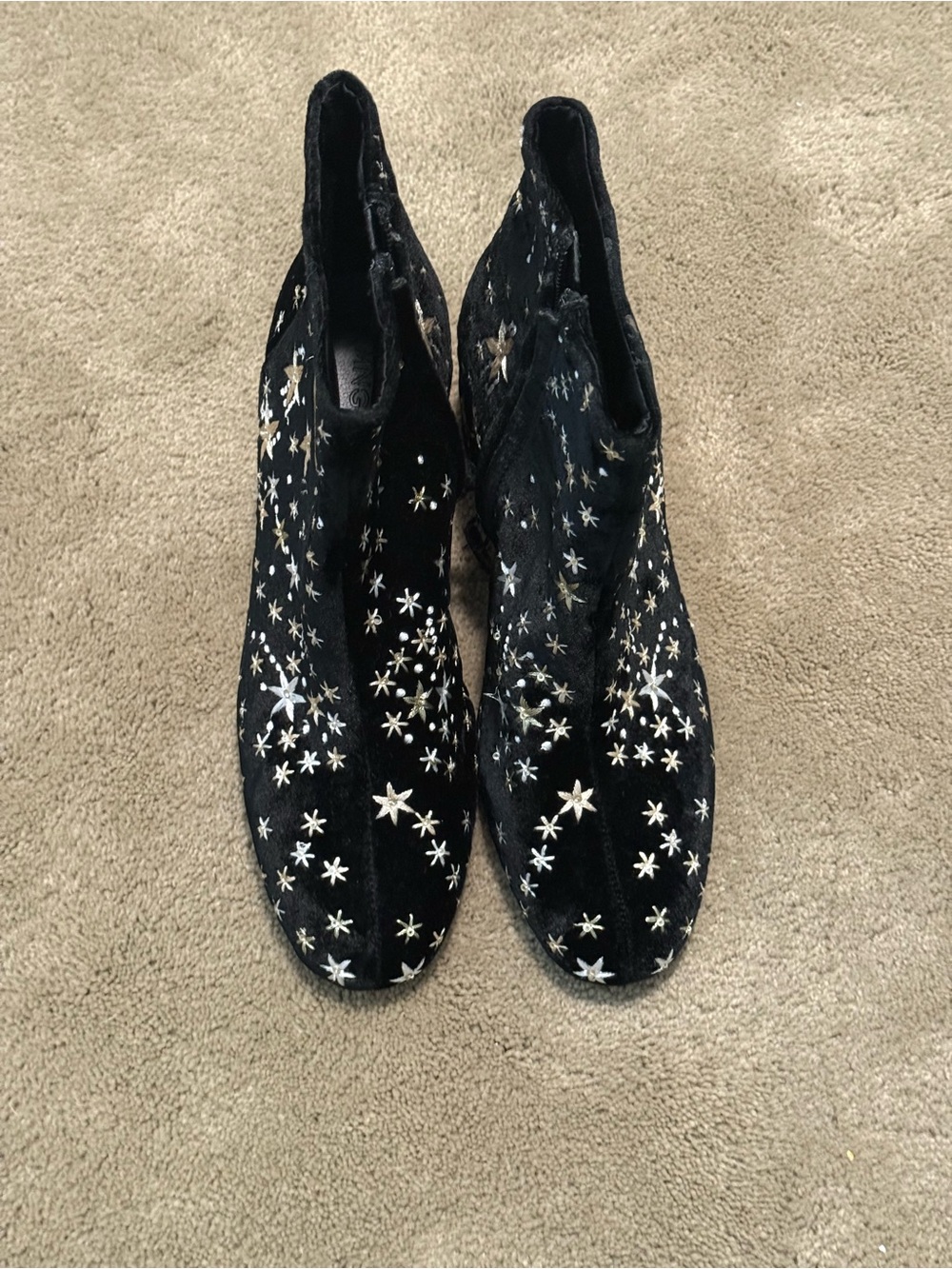 Mango Whismsical Witchy Black Embellished Star & Moon Velvet Ankle Boots Sz 36 - Picture 2 of 4
